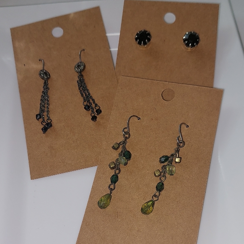 Green and Gold Dangle Earrings Set